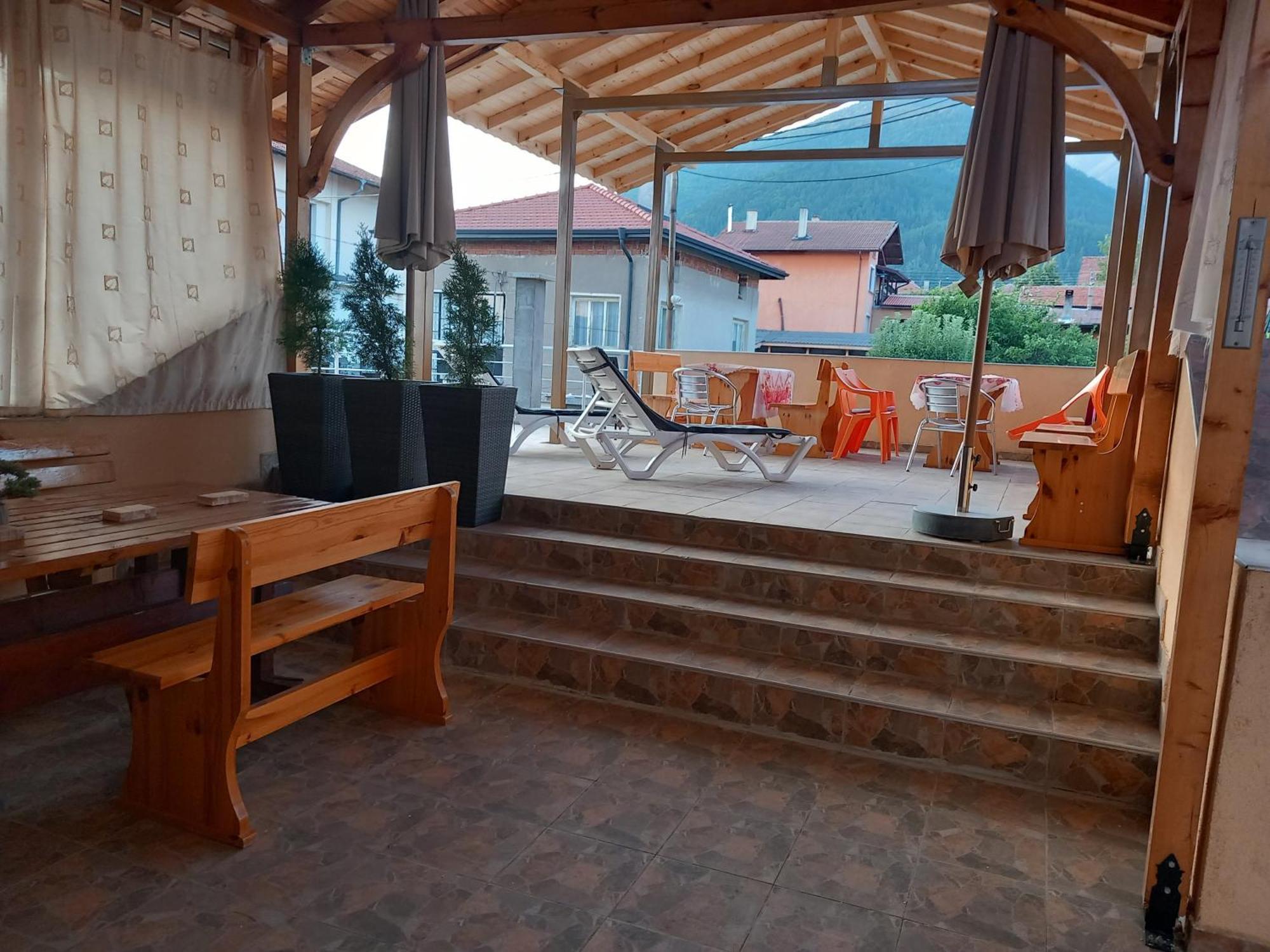 Vibo Guesthouse Sapareva Banya Luaran gambar